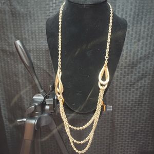 Gold fashion necklace